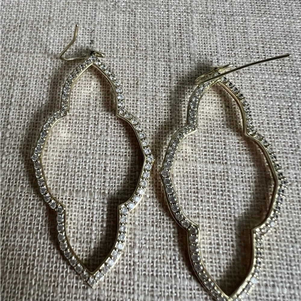 Kendra Scott Abbie earrings set in gold